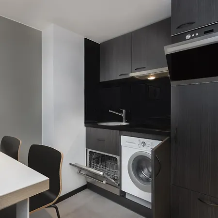 Aparthotel Adina