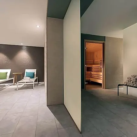 Aparthotel Adina